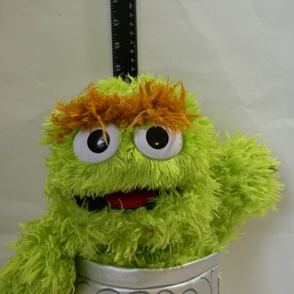 Sesame Street Plush Oscar The Grouch Stuffed Animal “I Love Trash” Can 13” - Picture 7 of 8